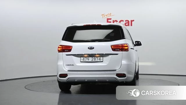 Kia The New Carnival id 3942713 из Кореи 14