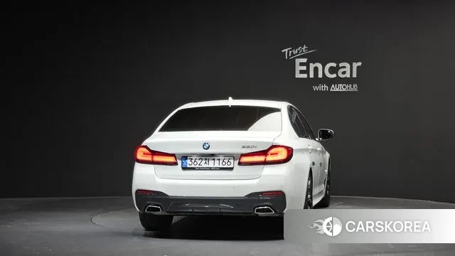 BMW 5 Series (G30) id 3576504 из Кореи 14