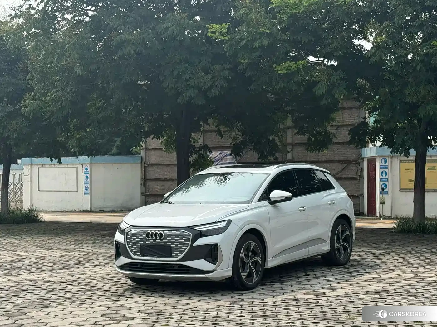 Audi Q4 e-tron 2024 Белый из Китая, фото 4