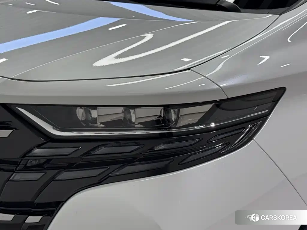 Toyota Elfa id 4649405 из Китая 24
