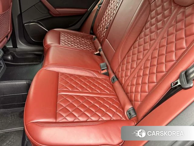 Audi Q5L Sportback id 4210846 из Китая 34