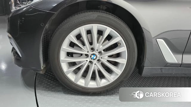 BMW 5 Series (G30) id 4397031 из Кореи 28