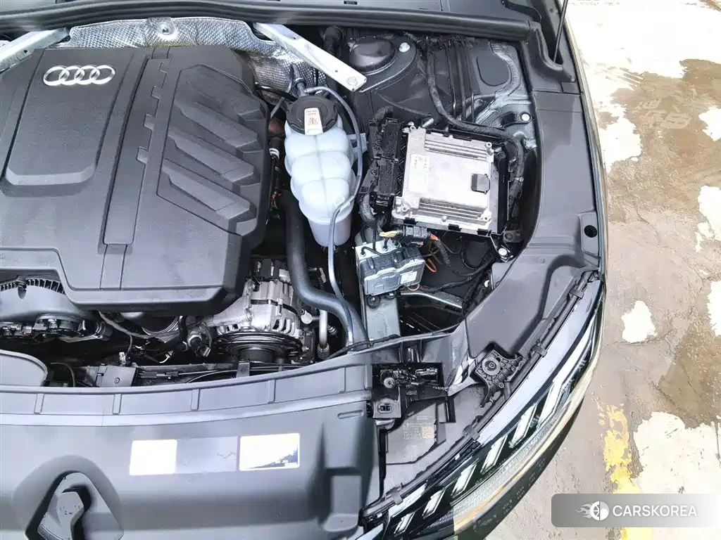 Audi A4L id 4599614 из Китая 25