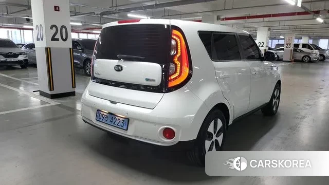 Kia Soul EV id 3568582 из Кореи 8
