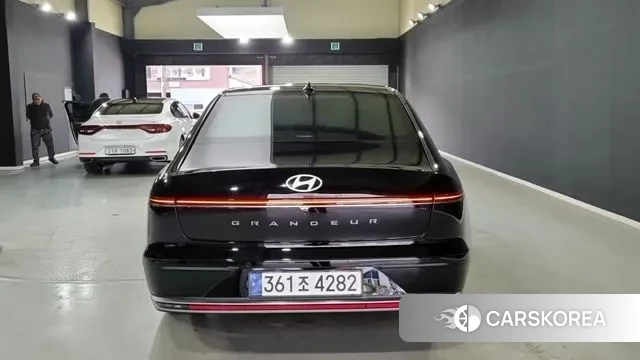 Hyundai Grandeur (GN7) id 3700817 из Кореи 12