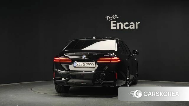 BMW 5 Series (G60) id 3850252 из Кореи 14