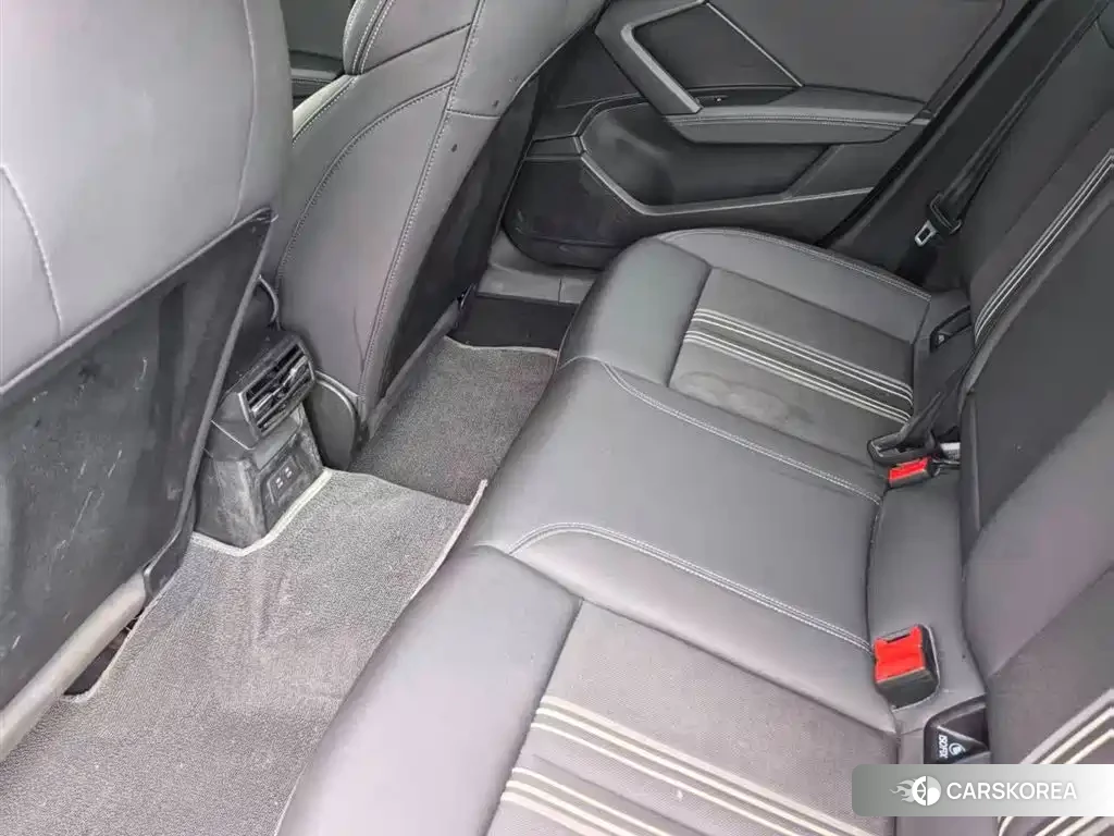 Audi A3 2024 Белый из Китая, фото 6