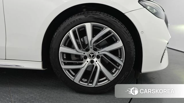 Mercedes-Benz E-Class W214 id 4749091 из Кореи 24