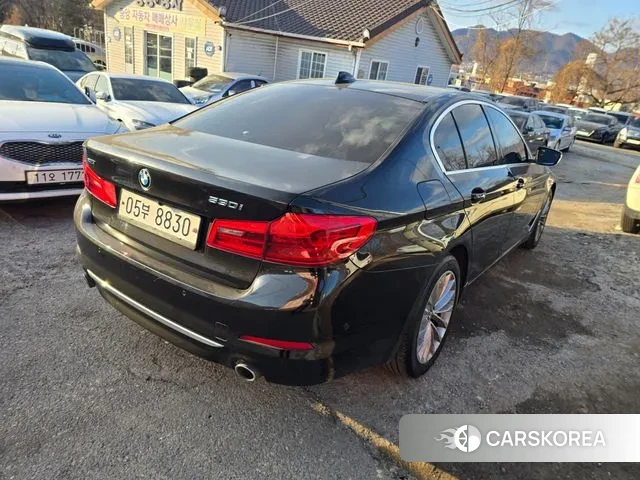 BMW 5 Series (G30) id 3736857 из Кореи 13