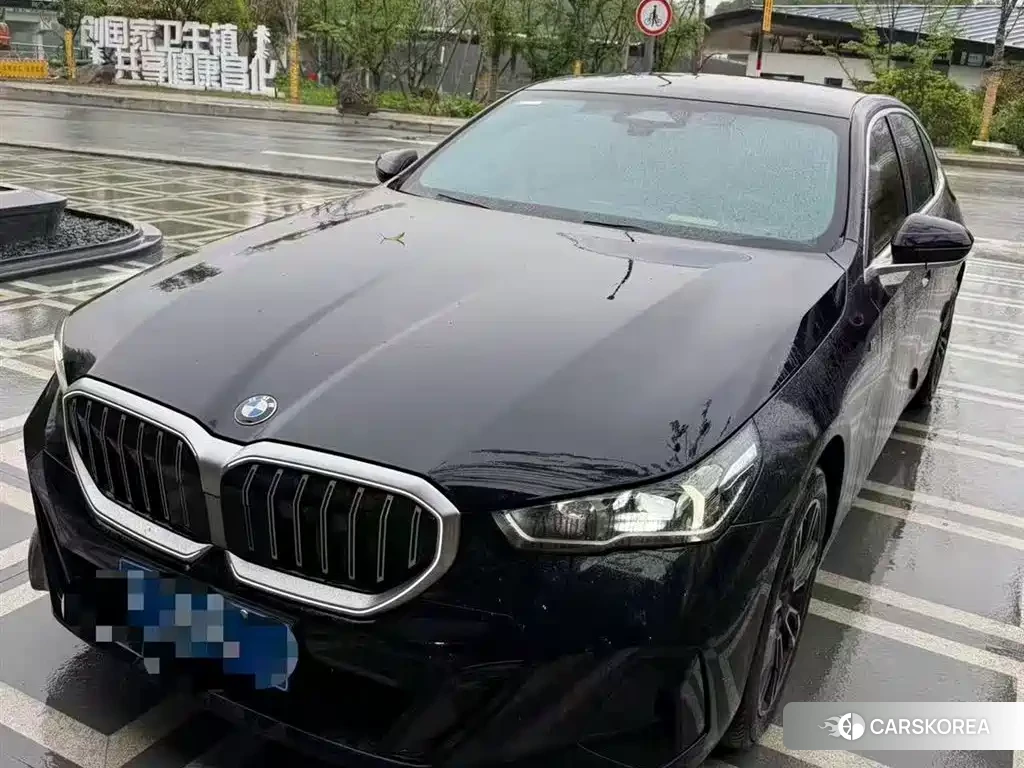 BMW 5 series 2025 Черный из Китая, фото 4