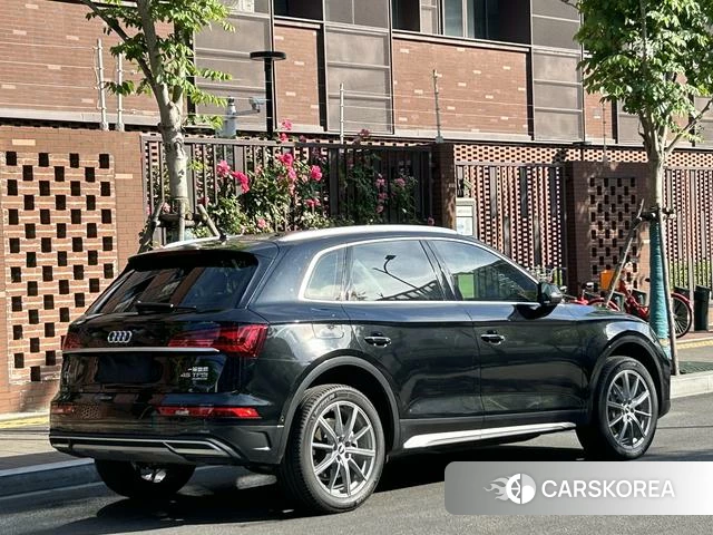 Audi Q5L 2022 Черный из Китая, фото 5