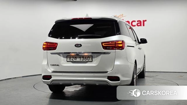 Kia The New Carnival id 4397601 из Кореи 14