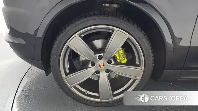 Porsche Cayenne (PO536) id 2975789 из Кореи 14