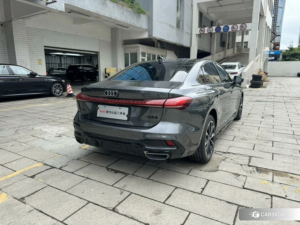 Audi A5L 2025 Темно-серый из Китая, фото 4