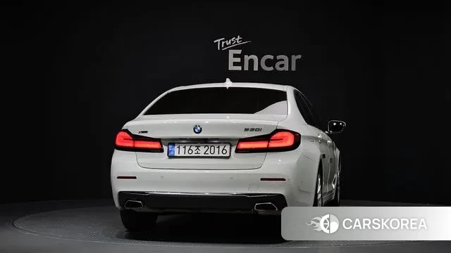 BMW 5 Series (G30) id 3089866 из Кореи 14