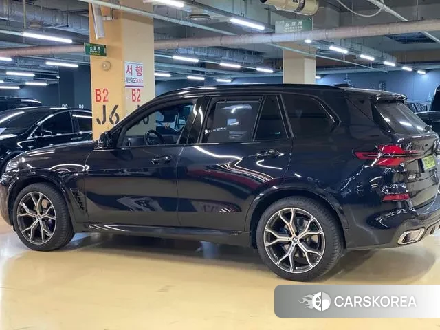 BMW X5 (G05) 2025 Черный из Кореи, фото 4