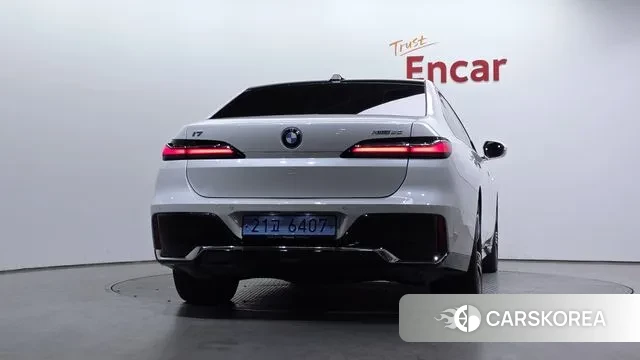 BMW i7 (G70) id 3684649 из Кореи 14