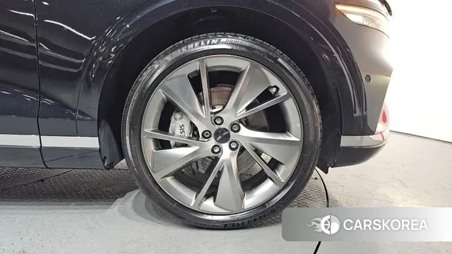 Genesis GV70 id 3523391 из Кореи 14