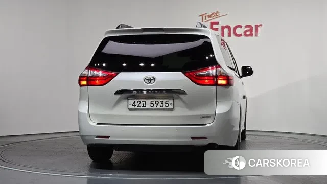 Toyota Sienna id 3754370 из Кореи 15