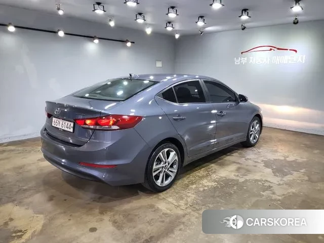Hyundai Avante AD id 3732904 из Кореи 14