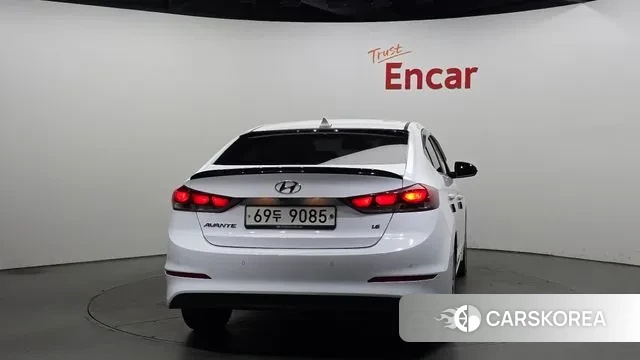 Hyundai Avante AD id 3249355 из Кореи 14