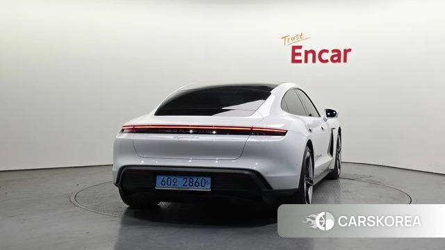 Porsche Taycan id 3902535 из Кореи 14