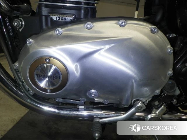 Engine photo