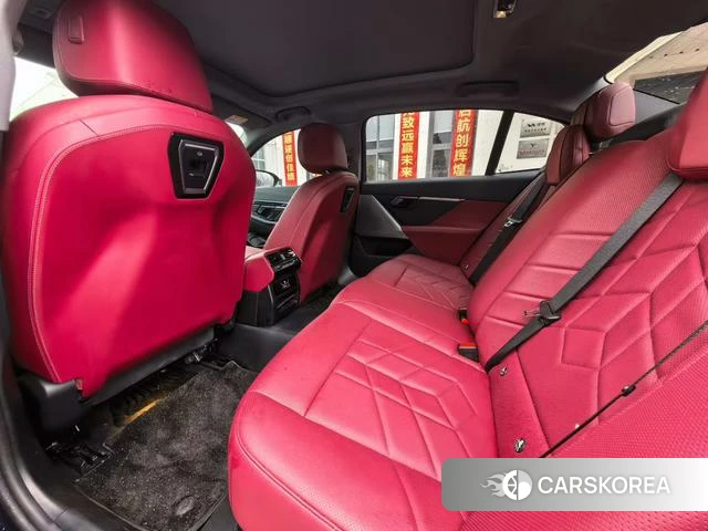 BMW i5 2025 Черный из Китая, фото 4