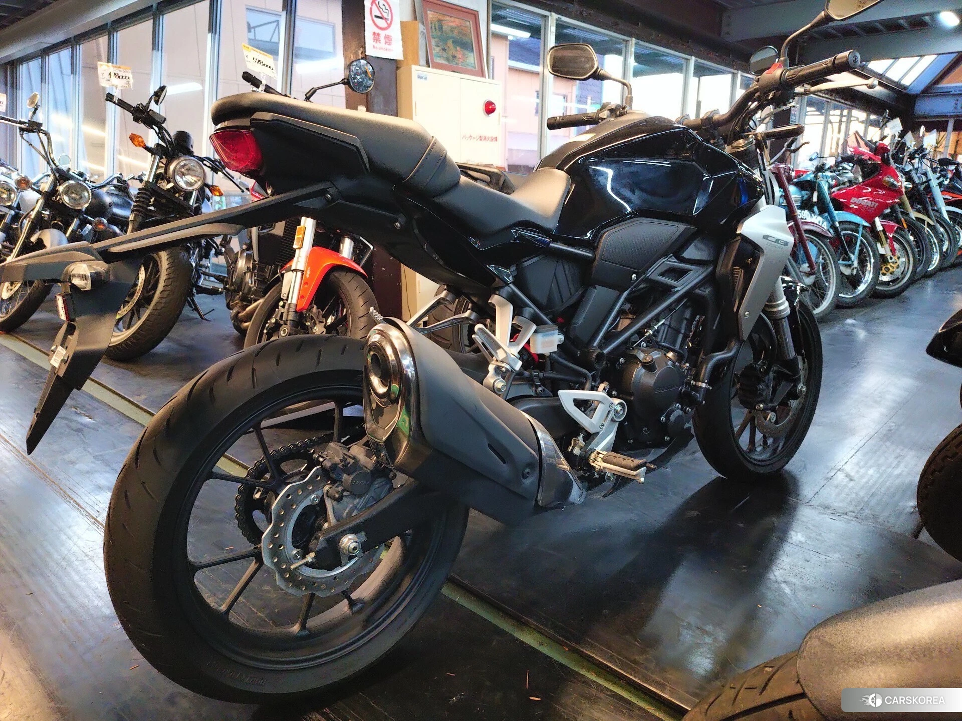 Honda CB250R 2018 из Японии, фото 3
