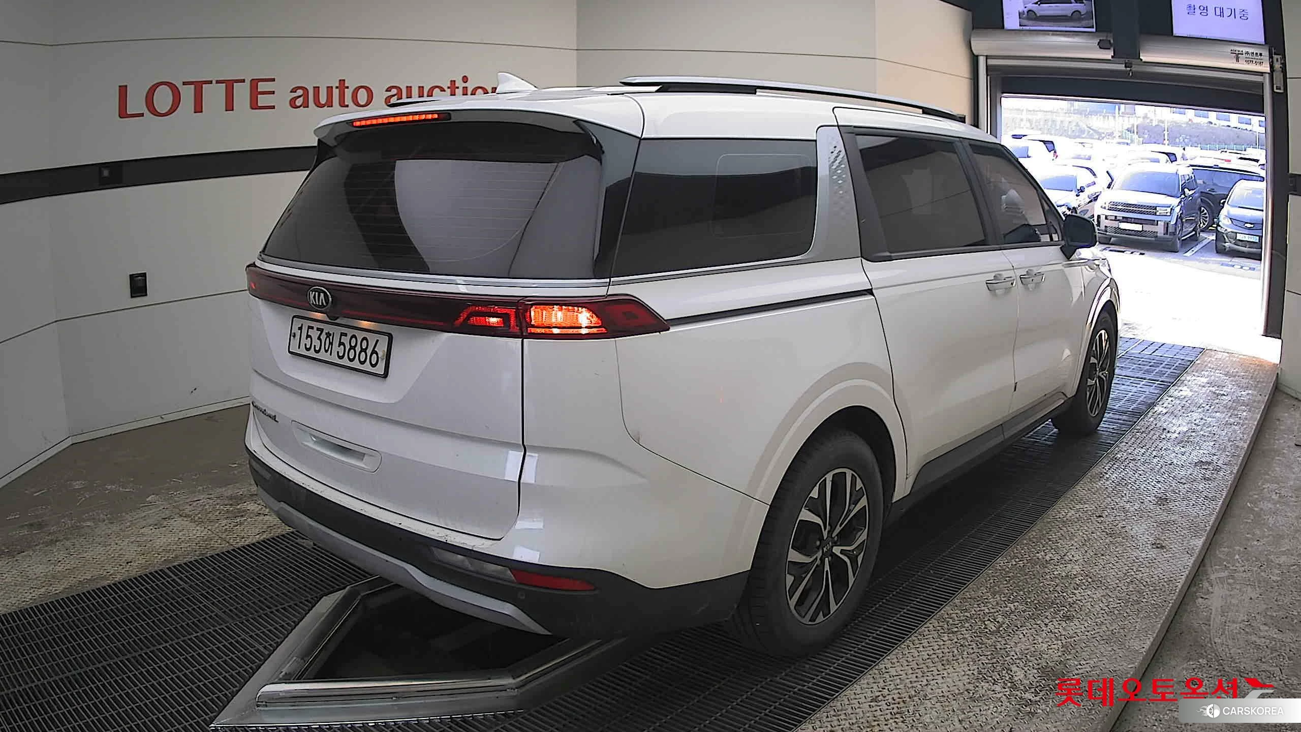 Kia Carnival id 3882158 из Кореи 31