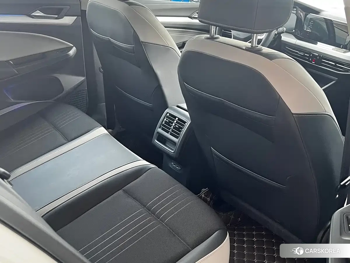 Volkswagen Golf 2023 Белый из Китая, фото 6