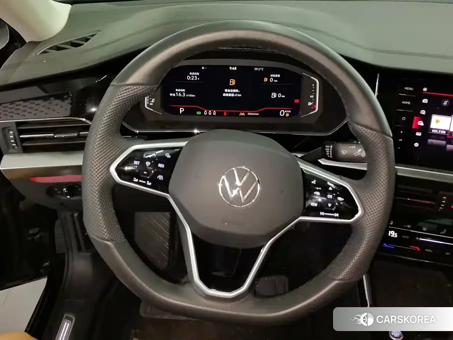 Volkswagen Passat id 4622338 из Китая 10