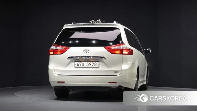 Toyota Sienna id 3464911 из Кореи 14