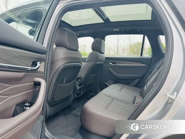 Geely Automobile Xingyue L 2026 Серебристо-серый из Китая, фото 6
