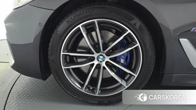 BMW 5 Series (G30) id 3963964 из Кореи 14