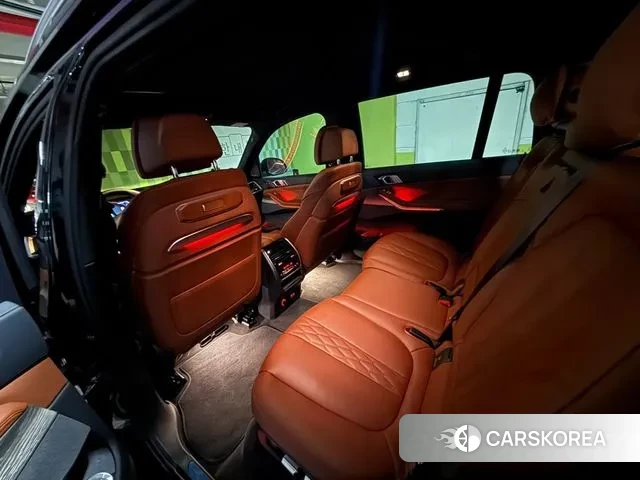 BMW X7 (G07) 2025 Черный из Кореи, фото 4