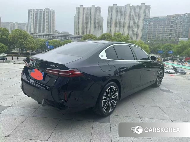 BMW 5 series 2025 Черный из Китая, фото 4
