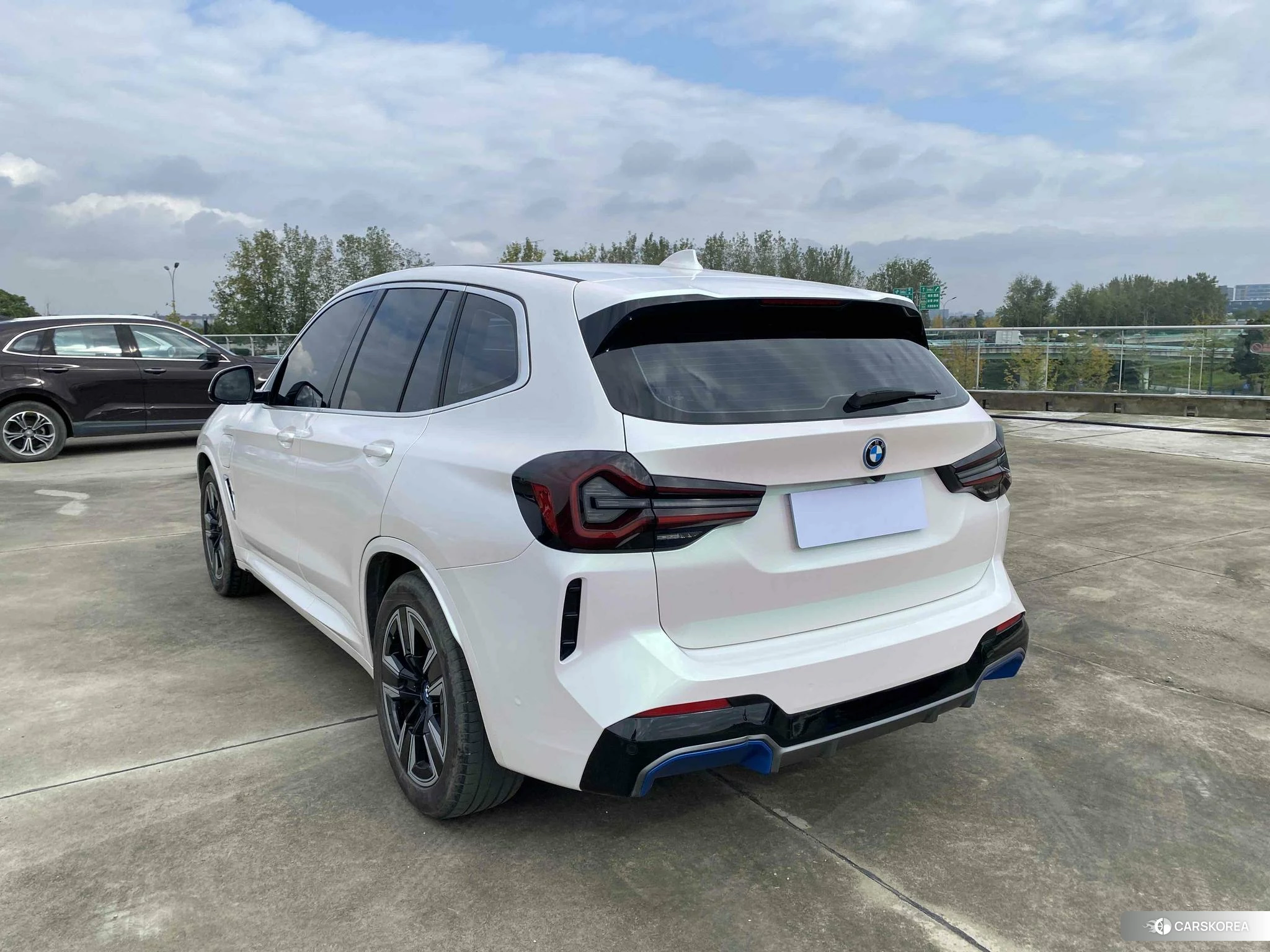 BMW iX3 id 4492889 из Китая 14