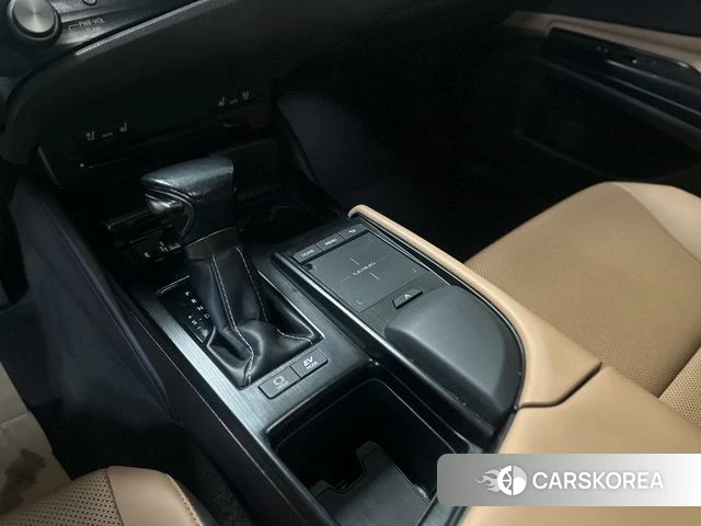 Lexus ES 2021 Белый из Китая, фото 5