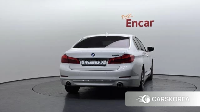 BMW 5 Series (G30) id 4642843 из Кореи 14