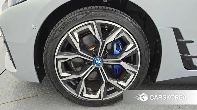 BMW i4 id 4905579 из Кореи 28