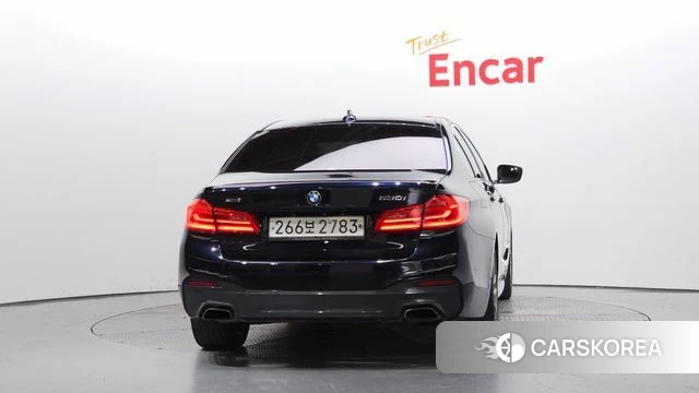BMW 5 Series (G30) id 4557916 из Кореи 14