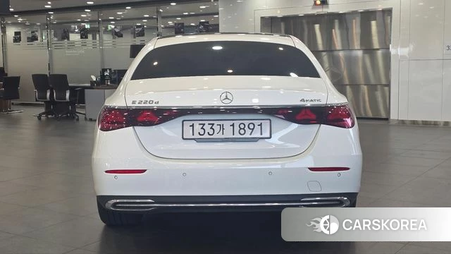Mercedes-Benz E-Class W214 2025 Белый из Кореи, фото 4