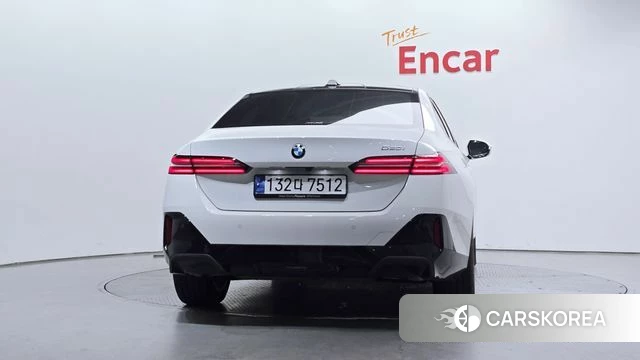 BMW 5 Series (G60) id 4394764 из Кореи 24