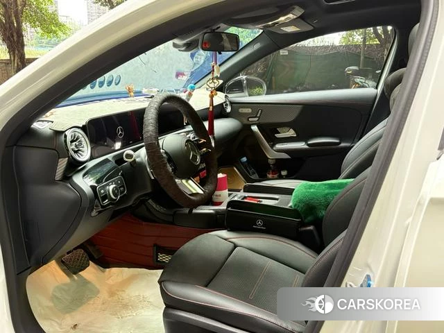 Mercedes-Benz Class A 2024 Белый из Китая, фото 4