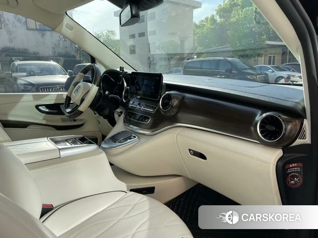 Mercedes-Benz V-class id 4300785 из Китая 18
