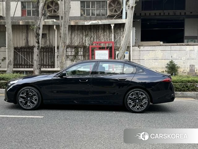 BMW 5 series id 4328484 из Китая 4
