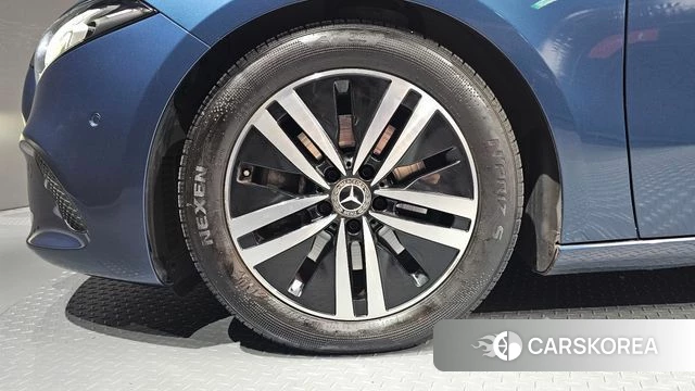 Mercedes-Benz A-Class W177 id 4784938 из Кореи 25