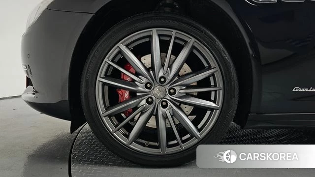 Maserati Quattroporte id 4698005 из Кореи 29