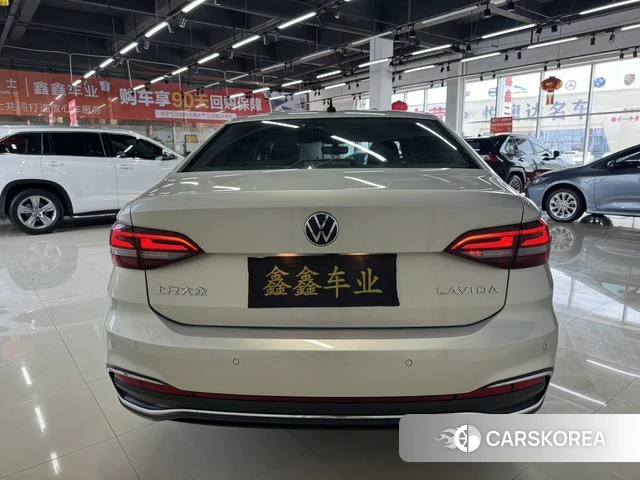 Volkswagen Lavida 2022 Серебристо-серый из Китая, фото 4
